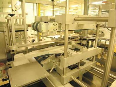 全自動裝箱機的工作原理及其在通訊設備行業的應用